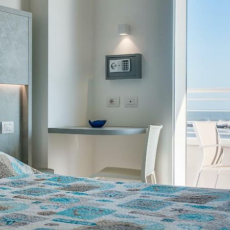 Hotel Asiago Beach リド・ディ・サヴィオ エクステリア 写真