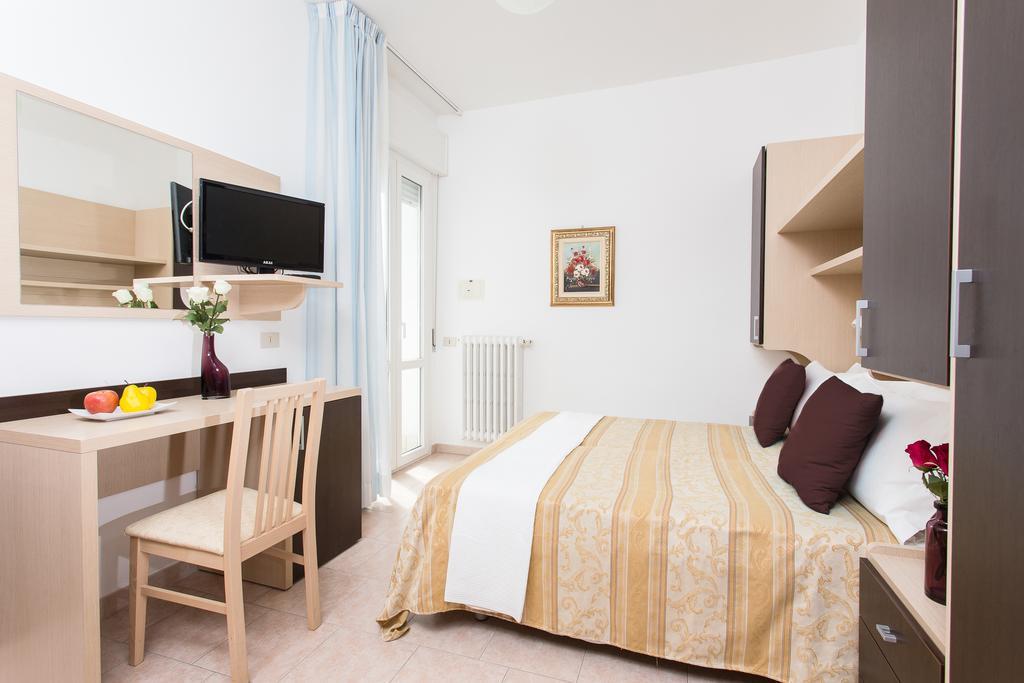 Hotel Asiago Beach リド・ディ・サヴィオ 部屋 写真