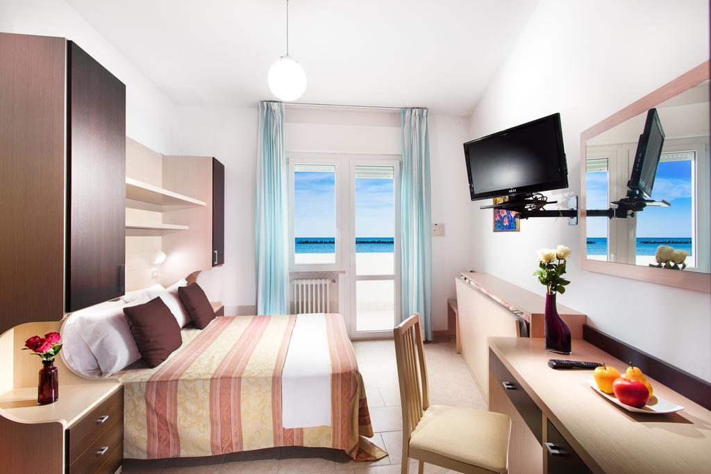 Hotel Asiago Beach リド・ディ・サヴィオ 部屋 写真