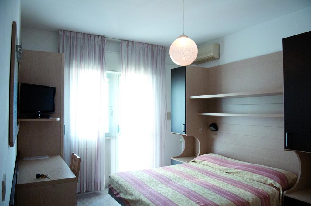 Hotel Asiago Beach リド・ディ・サヴィオ 部屋 写真