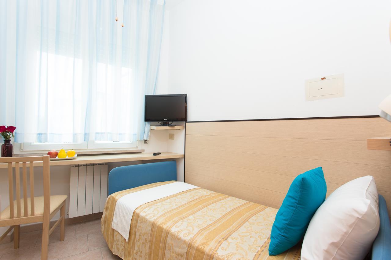 Hotel Asiago Beach リド・ディ・サヴィオ 部屋 写真