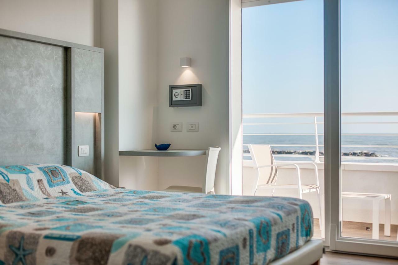 Hotel Asiago Beach リド・ディ・サヴィオ エクステリア 写真